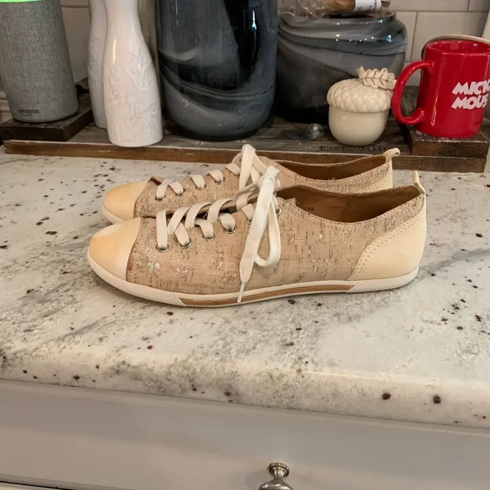 Kork Ease Leather & Cork Sneakers sz 9